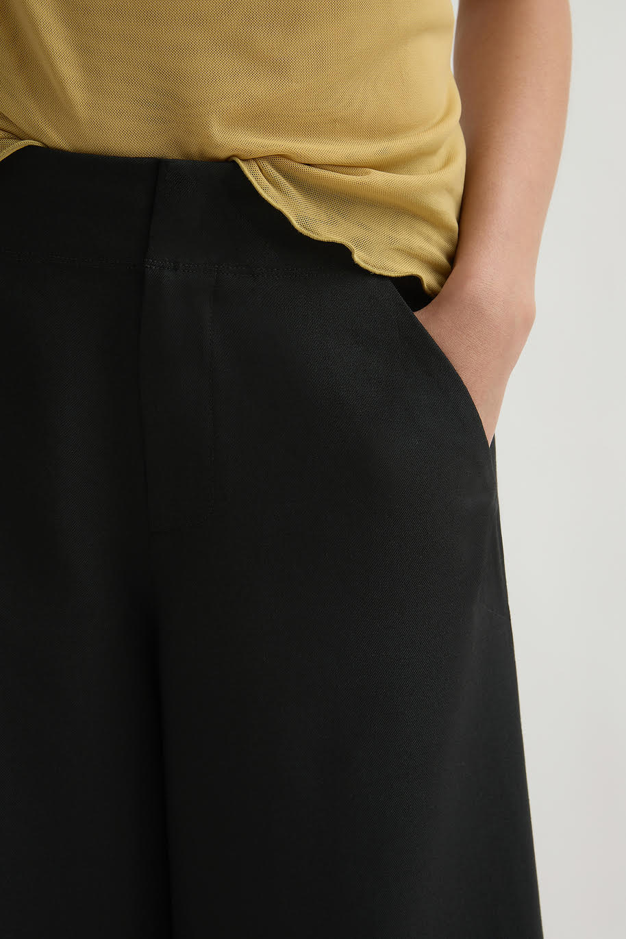 LEONA TROUSER - Image 4