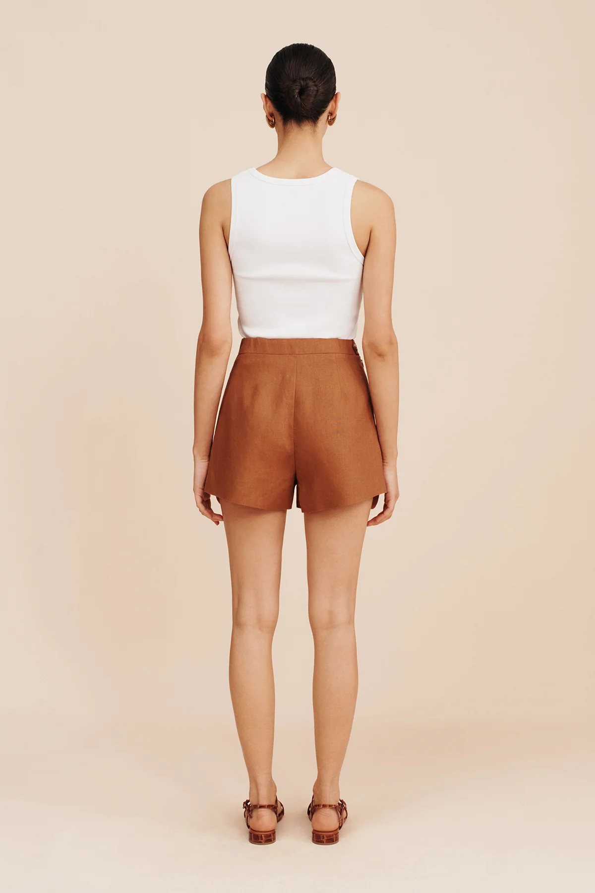 PERRI SHORT - Image 7