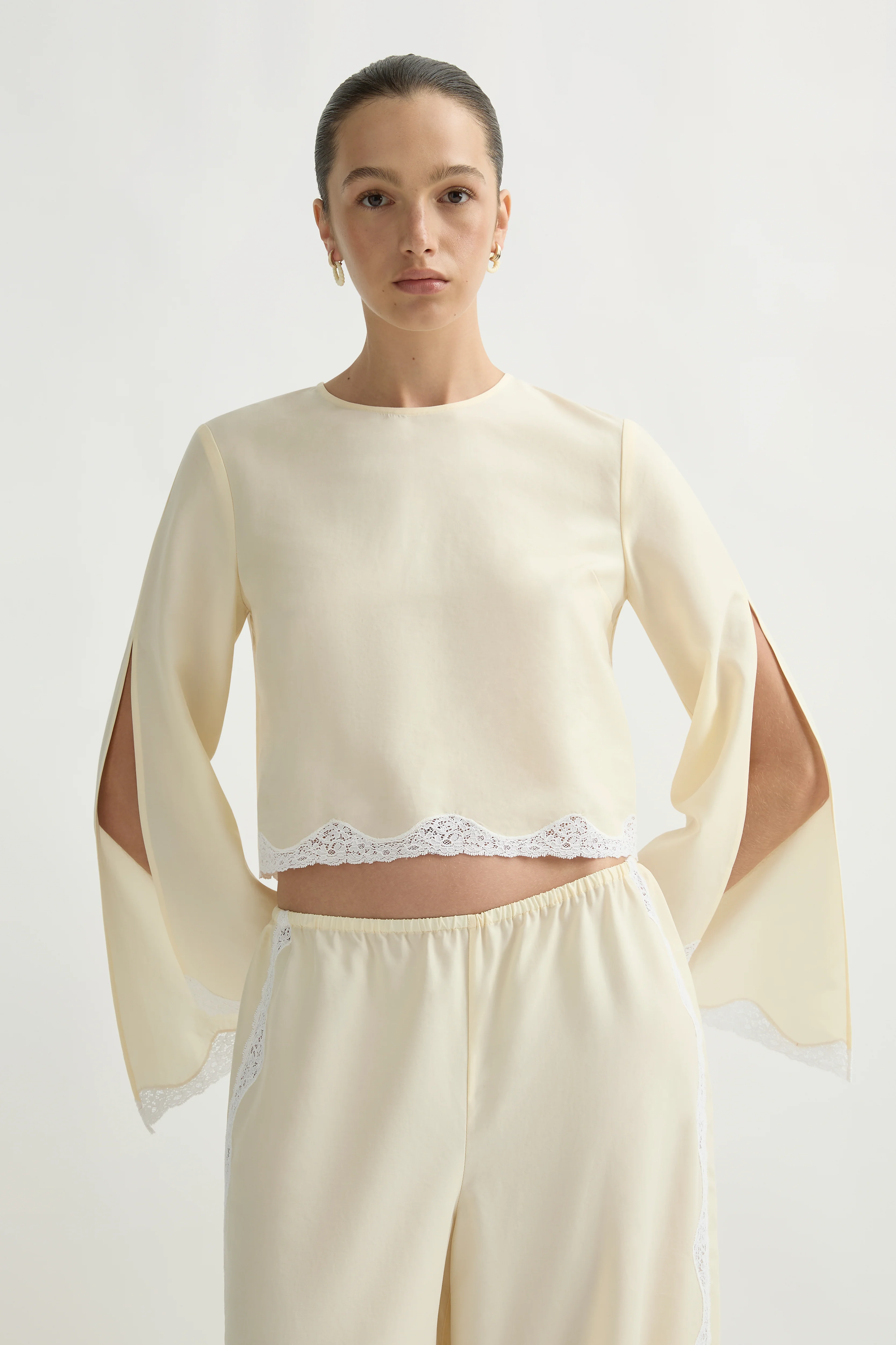 TABITHA LONG SLEEVE BLOUSE