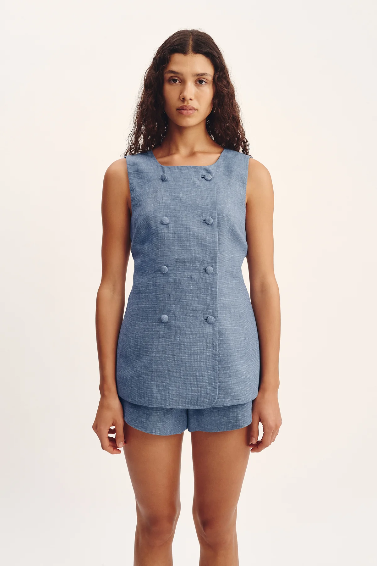 THEA VEST