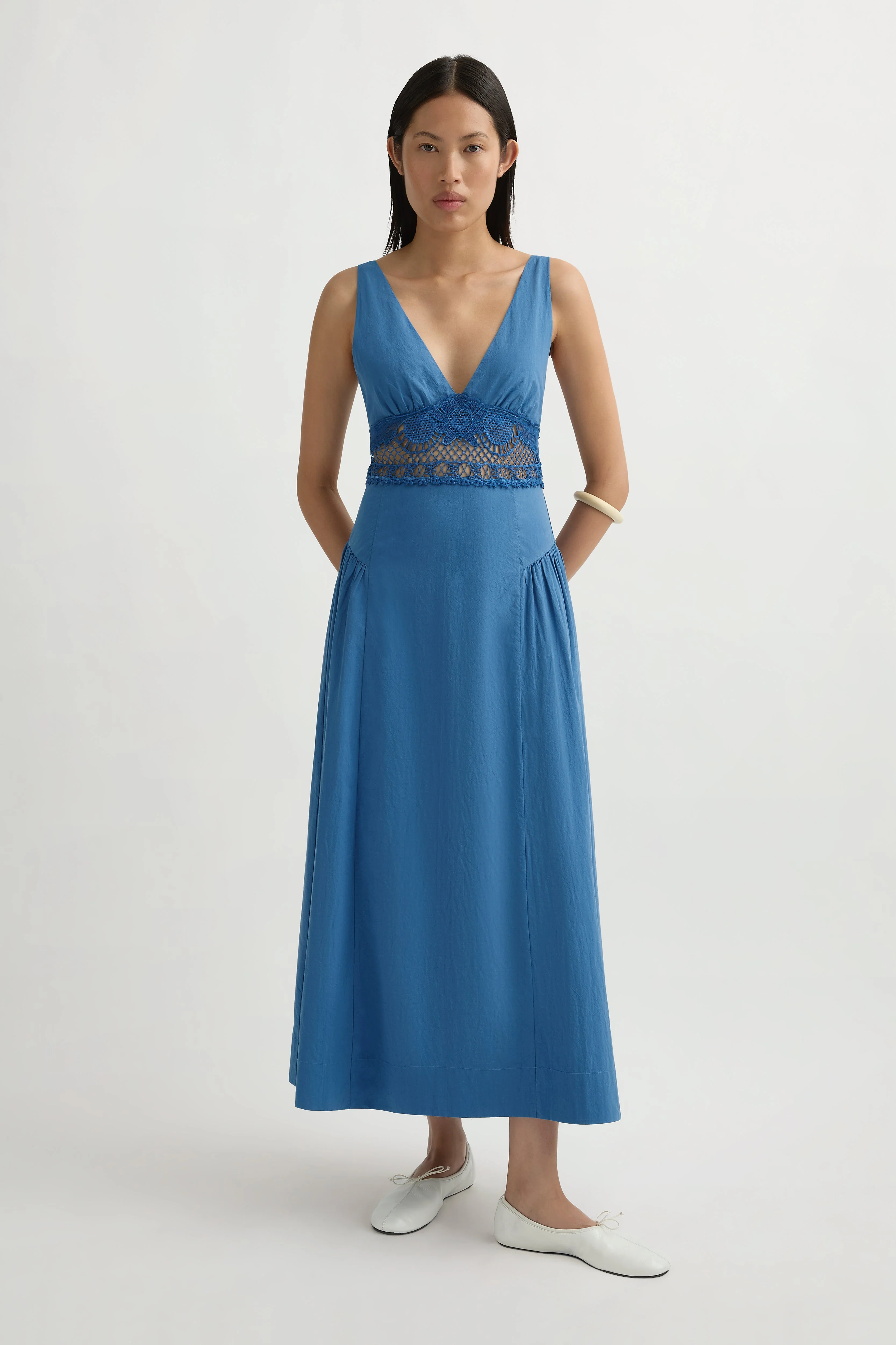 VEDA V-NECK DRESS